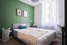 
                                                                                        Location
                                                                                         Location 79.83m²