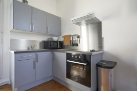 
                                                                                        Location
                                                                                         Location 84.99m²