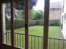 
                                                                                        Location
                                                                                         Location appartement meublé/ Sceaux 831 cc