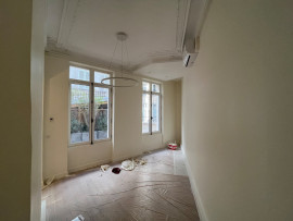 
                                                                                        Location
                                                                                         Location Bureaux Paris 75008