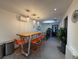 
                                                                                        Location
                                                                                         Location Bureaux Paris 75017