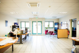 
                                                                                        Location
                                                                                         Location d'un entrepôt d'une surface de 3 000 m² proche de Bourges