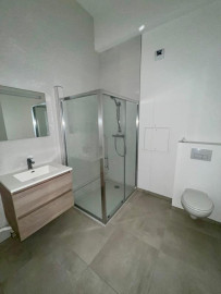 
                                                                                        Location
                                                                                         Location grand studio Levallois Perret + terrasse