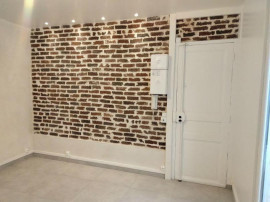 
                                                                                        Location
                                                                                         Location Studio Lyon Montchat
