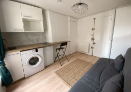 
                                                                                        Location
                                                                                         Location studio meublé Paris 10è