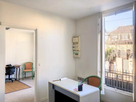 
                                                                                        Location
                                                                                         locaux 26 m²