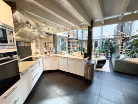 
                                                                                        Vente
                                                                                         LOFT 213m2 - BASTIDE