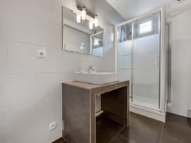 
                                                                                        Vente
                                                                                         LOFT de 102m² à louer