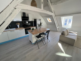 
                                                                                        Location
                                                                                         LOFT MEUBLE