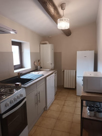 
                                                                                        Location
                                                                                         Logement situé dans un bel immeuble bourgeois