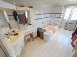 Vente
Longère 4 chambres terrain grand garage