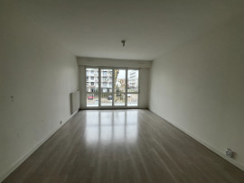 
                                                                                        Vente
                                                                                         lot 116 Noisy-le-Grand