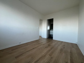 
                                                                                        Vente
                                                                                         lot 131 Noisy-le-Grand