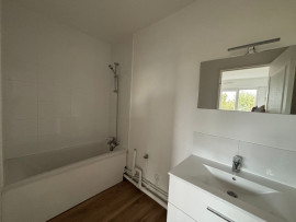 
                                                                                        Vente
                                                                                         lot 211 Noisy-le-Grand