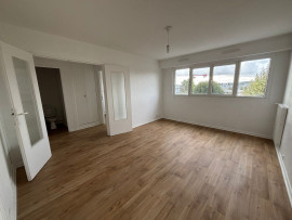 
                                                                                        Vente
                                                                                         lot 211 Noisy-le-Grand