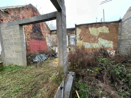 
                                                                                        Vente
                                                                                         Lot de 2 maisons à rénover avec jardin