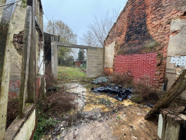 
                                                                                        Vente
                                                                                         Lot de 2 maisons à rénover avec jardin