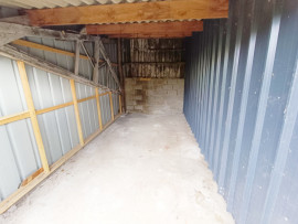Vente
                                                                                Lot maison à rénover et 43 garages