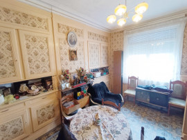 Vente
                                                                                Lot maison à rénover et 43 garages