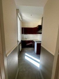 
                                                                                        Location
                                                                                         Loue appartement F2