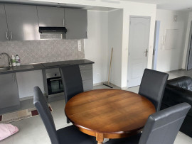 
                                                                                        Location
                                                                                         Loue beau F2 RDC