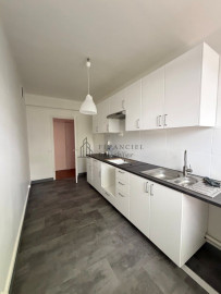 
                                                                                        Location
                                                                                         LOUE CHARMANT 3/4 PIECES AU VESINET - 75m²