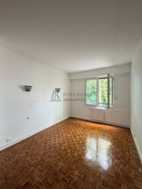 
                                                                                        Location
                                                                                         LOUE CHARMANT 3/4 PIECES AU VESINET - 75m²
