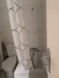 
                                                                                        Location
                                                                                         Loue joli studio meublé, au calme centre ville