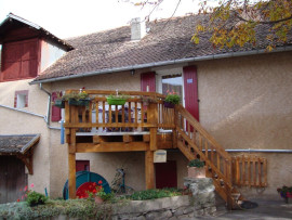 
                                                                                        Location
                                                                                         Loue petit appartement sympa avec jolie vue.