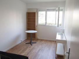 
                                                                                        Location
                                                                                         Loue studio meublé et lumineux à Asnières / Seine