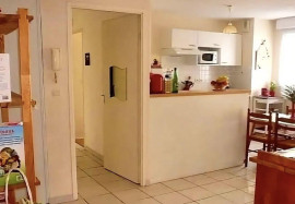 
                                                                                        Location
                                                                                         Loue t2 avec terrasse et piscine