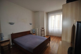 
                                                                                        Location
                                                                                         Loue T2 meublé, calme sur jardins