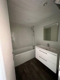 
                                                                                        Location
                                                                                         Loue Type 2/3 Marseille 4