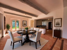 Vente
LUBERON PROPRIETE DE CARACTERE 230 M² 6 HA