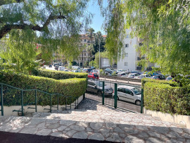 Location
Lumineux 3 pièces meublé à Cimiez