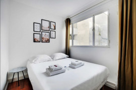 
                                                                                        Location
                                                                                         Lumineux T2 meuble avec terrasse/ Bastille