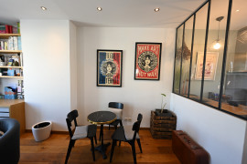
                                                                                        Vente
                                                                                         LYON 8 - appartement de caractère sur la Place Ambroise Courtois