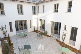 
                                                                                        Location
                                                                                         Madeleine 7