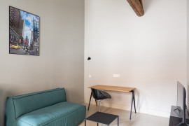 
                                                                                        Location
                                                                                         Madeleine 8