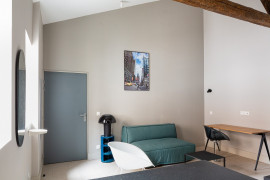 
                                                                                        Location
                                                                                         Madeleine 8