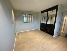 
                                                                                        Location
                                                                                         Magnifique 2 pièce de 48m2 situé dans un quartier calme à proximité du centre-ville de Saint-Quentin