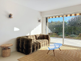 
                                                                                        Location
                                                                                         Magnifique 3 pièces meublé entièrement rénové