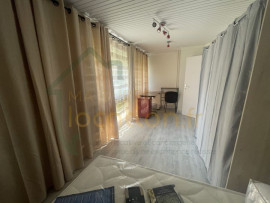 Location
Magnifique appartement de 4 pièces, meublé et rénové dans une belle résidence de standing.