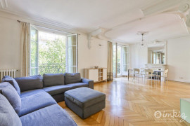 
                                                                                        Vente
                                                                                         Magnifique appartement de 4 pièces - Paris 11ème