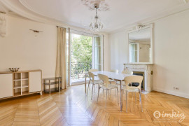 
                                                                                        Vente
                                                                                         Magnifique appartement de 4 pièces - Paris 11ème