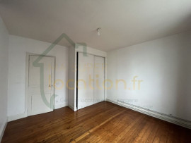 
                                                                                        Location
                                                                                         Magnifique appartement de charme situé en HYPER-CENTRE de SAINT-QUENTIN