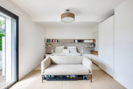 
                                                                                        Vente
                                                                                         Magnifique appartement rénové avec jardin et vue mer panoramique