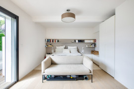 
                                                                                        Vente
                                                                                         Magnifique appartement rénové jardin et vue mer