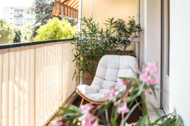 
                                                                                        Vente
                                                                                         Magnifique appartement rénové par un architecte dans une résidence avec parc sécurisé