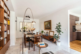 
                                                                                        Vente
                                                                                         Magnifique appartement rénové par un architecte dans une résidence avec parc sécurisé
